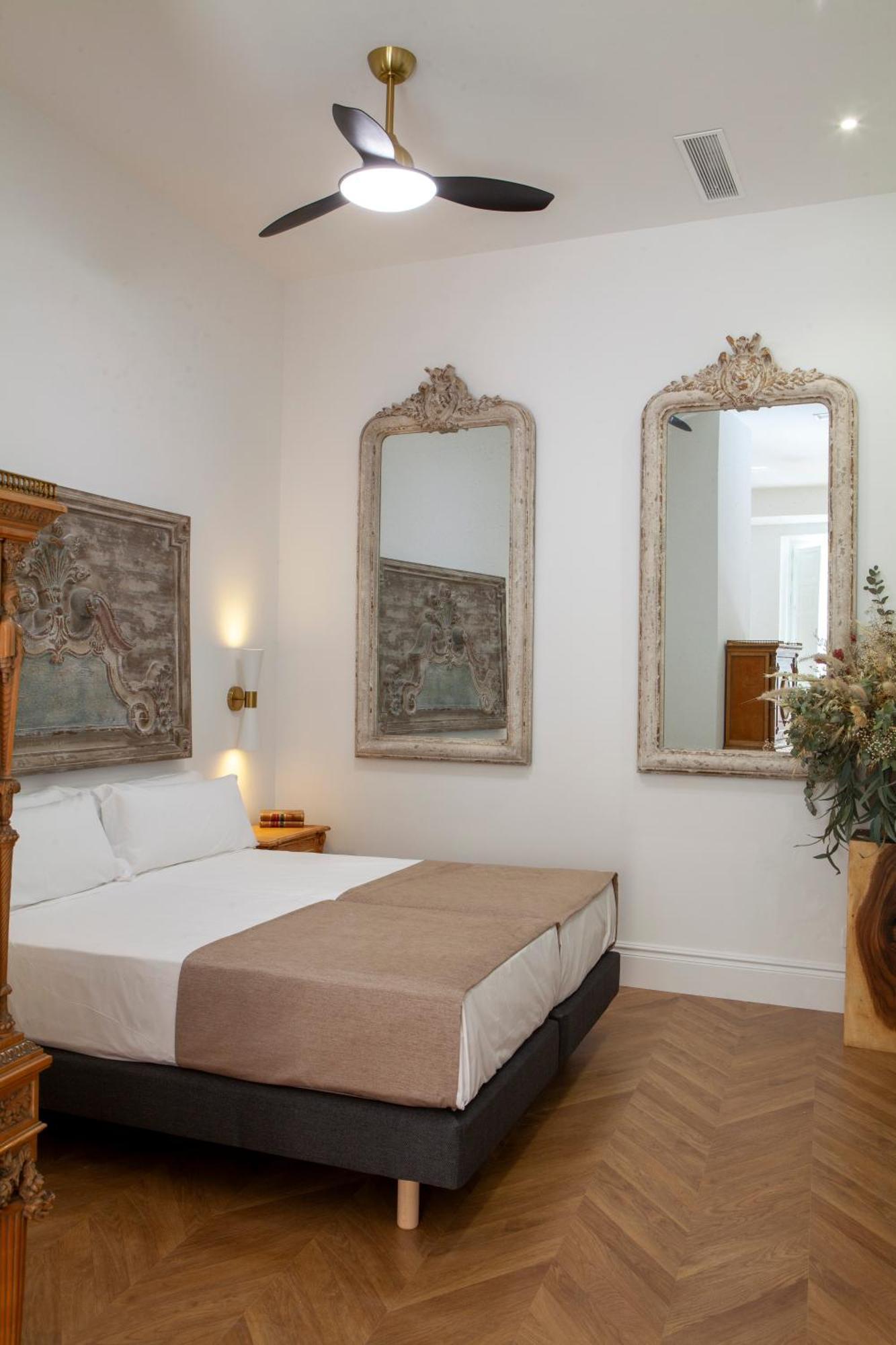 Pries Homes - Center Beach Malaga Luaran gambar