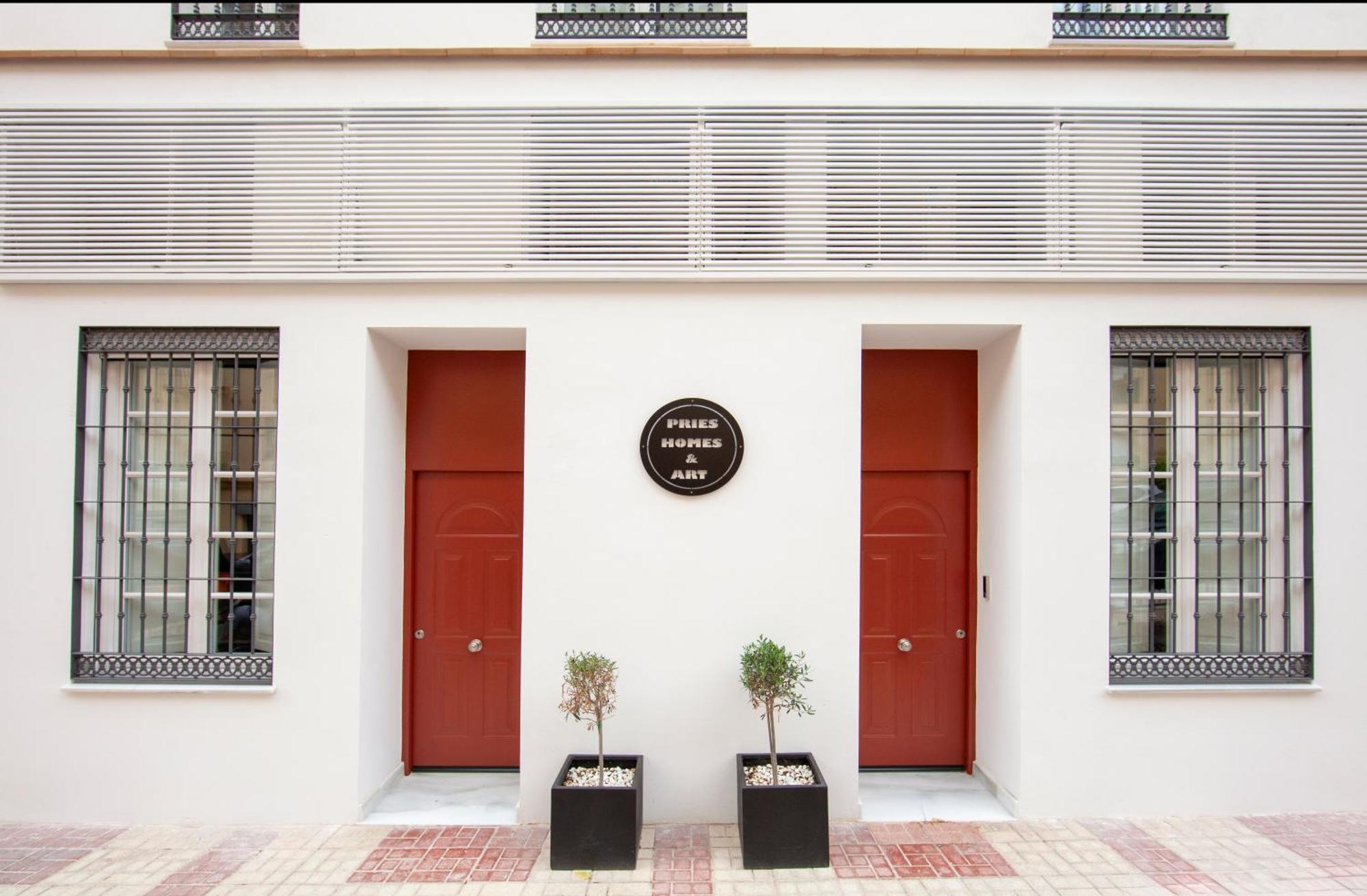 Pries Homes - Center Beach Malaga Luaran gambar